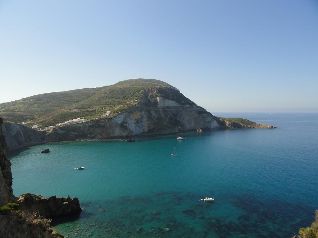 Chiaia Apartments Ponza Eksteriør bilde